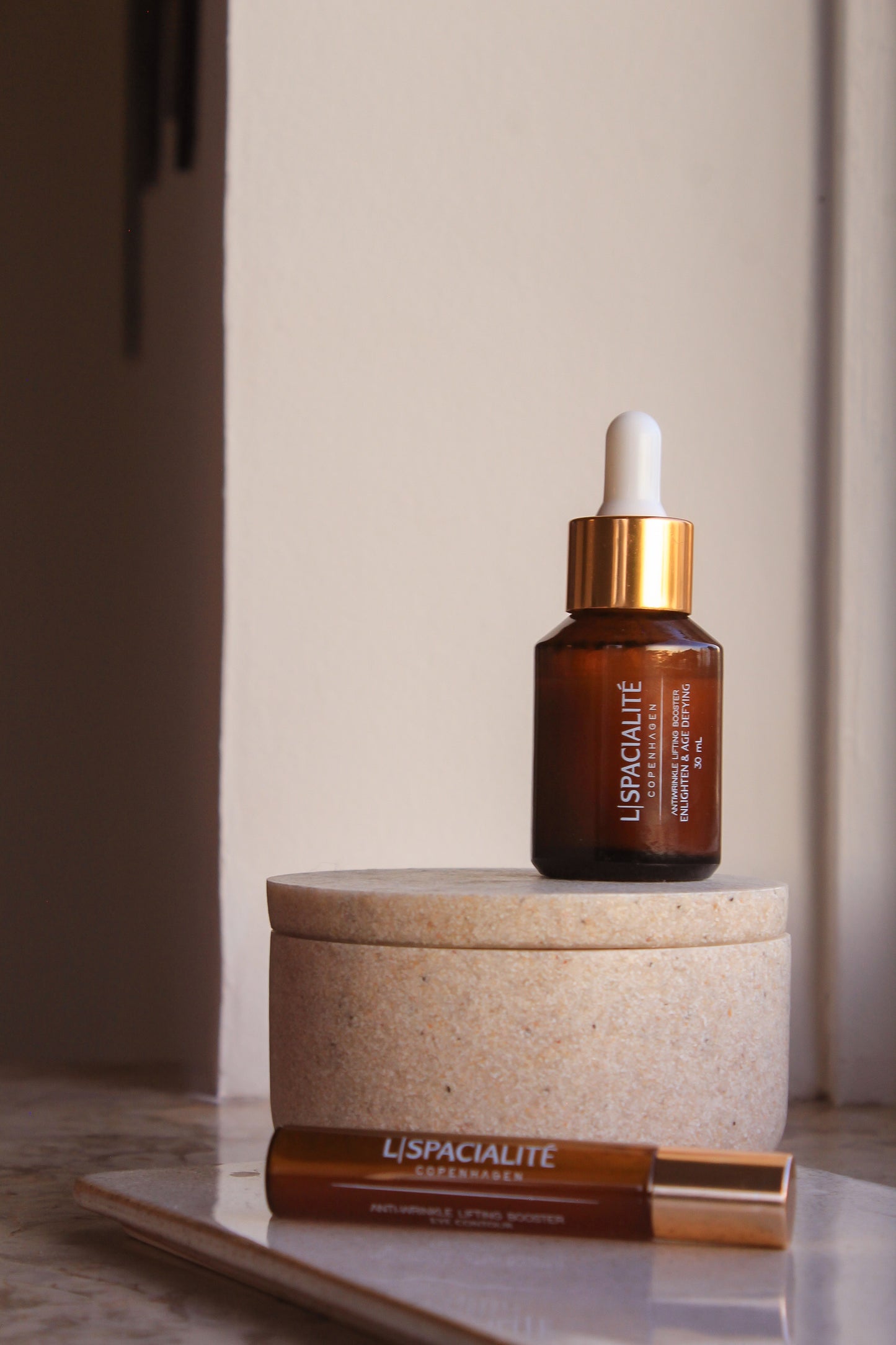 Sérum Antiedad - Reducción de Arrugas y Hidratación Profunda con Argireline, 30 g